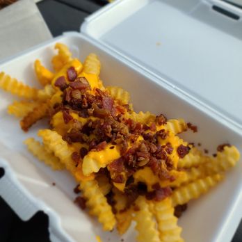 Shell's Ice Cream & Grill - Loaded french fries - Ice Cream & Frozen Yogurt Near Me - Vevay, Indiana