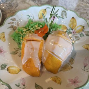 Ler Lers - Mango sticky rice - Thai Near Me - Brooklyn, New York Ler Lers - Mango sticky rice - Thai Near Me - Brooklyn, New York