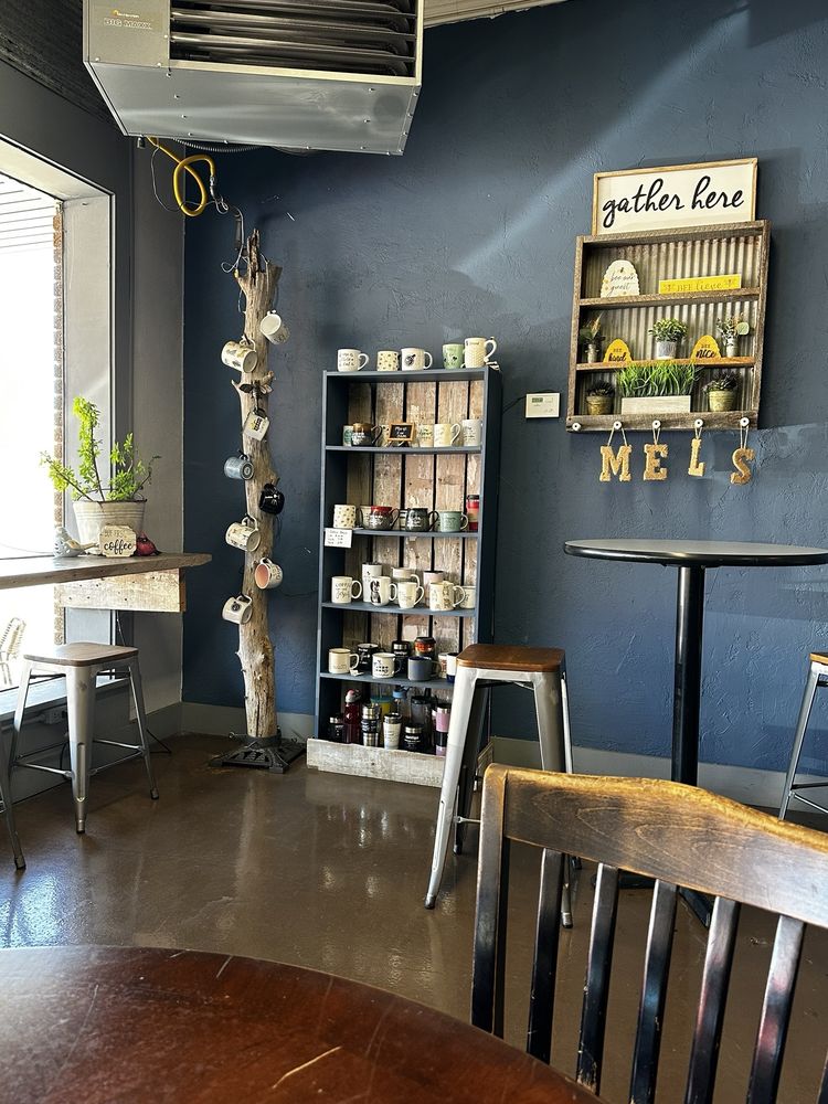 Mel’s Coffee House Logo