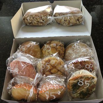 85°C Bakery Cafe-Corona - Bakeries Near Me - Corona, California