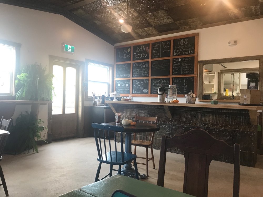 THE GREEN PIG Updated October 2024 2927 Fredericton Road, Salisbury, New Brunswick Farmers