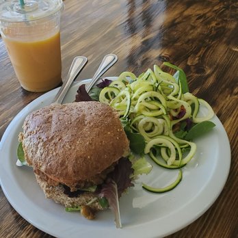 Food For Thought - Falafel burger - Juice Bars & Smoothies Near Me - Marathon, Florida