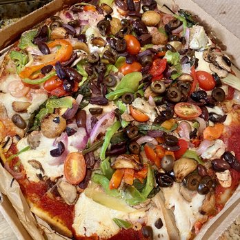 Blaze Pizza - Gluten Free Build Your Own Pizza (11-inch) - Pizza Near Me - San Francisco, California