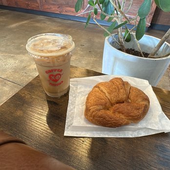 XO Coffee Shop - Ice Latte with Sugar Free Vanilla and Butter Croissant - Coffee & Tea Near Me - Kissimmee, Florida XO Coffee Shop - Ice Latte with Sugar Free Vanilla and Butter Croissant - Coffee & Tea Near Me - Kissimmee, Florida