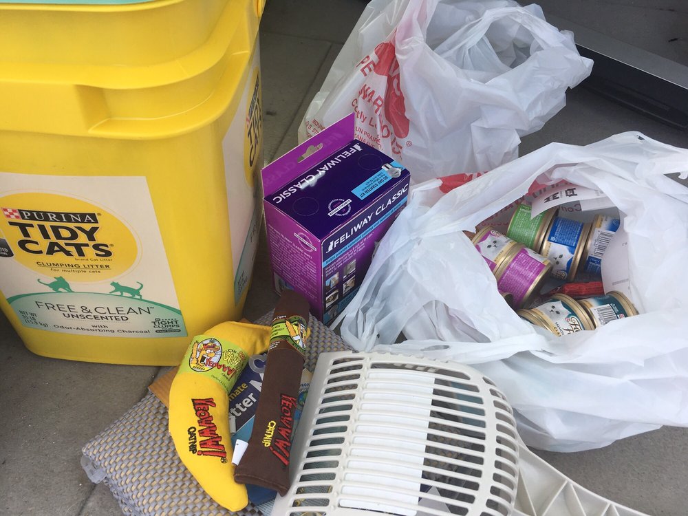 MOUNDS PET FOOD WAREHOUSE 14 Photos & 23 Reviews 2110 S Stoughton Rd, Madison, Wisconsin