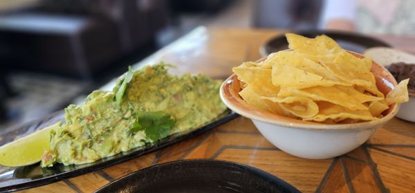 Caló Kitchen + Tequila by null