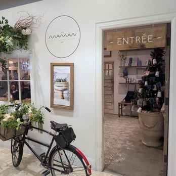 maman - Entrance - Bakeries Near Me - Toronto, Ontario