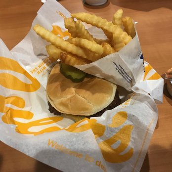 Culver's - Burgers Near Me - Buffalo Grove, Illinois