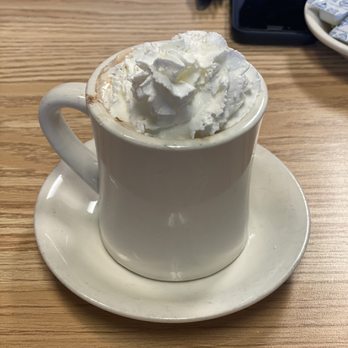 Lincoln's Landing - Hot chocolate - Breakfast & Brunch Near Me - Swampscott, Massachusetts Lincoln's Landing - Hot chocolate - Breakfast & Brunch Near Me - Swampscott, Massachusetts