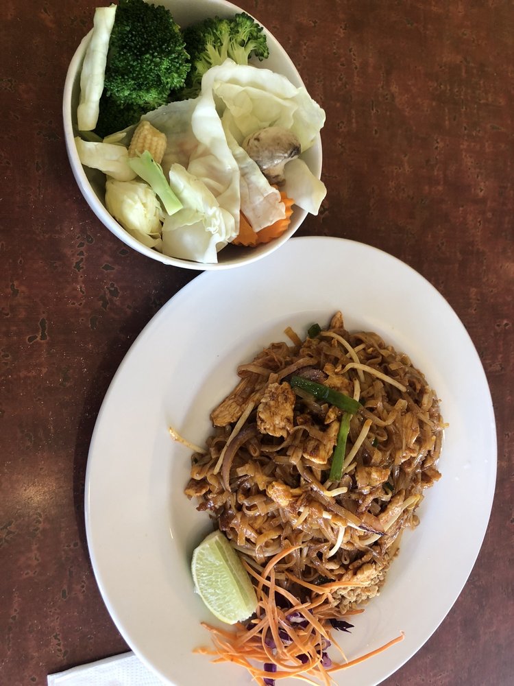 SI RACHA THAI RESTAURANT CLOSED near 307 E Yelm Ave, Yelm, Washington