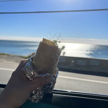 The Country Kitchen - Breakfast burrito - Burgers Near Me - Malibu, California The Country Kitchen - Breakfast burrito - Burgers Near Me - Malibu, California