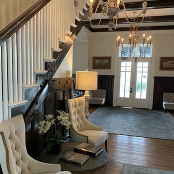 The Kendall - Checkin area in front of stairs - Hotels Near Me - Boerne, Texas The Kendall - Checkin area in front of stairs - Hotels Near Me - Boerne, Texas