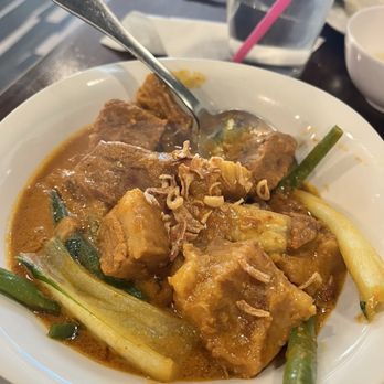 Tapsi House - Beef Kare Kare Plate - Filipino Near Me - Lake Elsinore, California