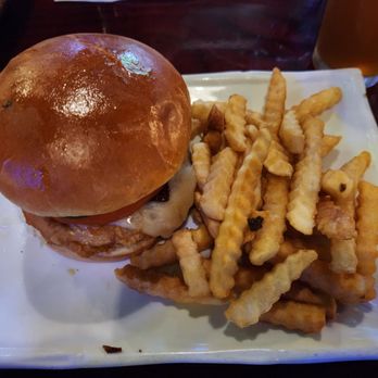 Anthem Ale House - Jalapeño chicken sandwich - Sports Bars Near Me - Naperville, Illinois