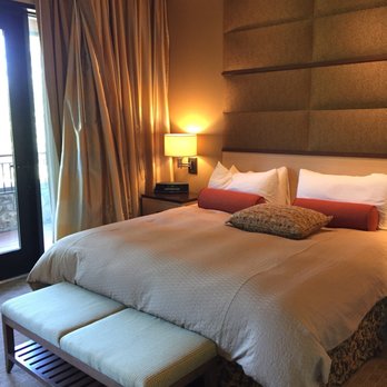 The Allison Inn and Spa - Bed in 319 - Hotels Near Me - Newberg, Oregon