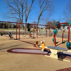 Millstone Creek Park - Swings, seesaw, Neos 360