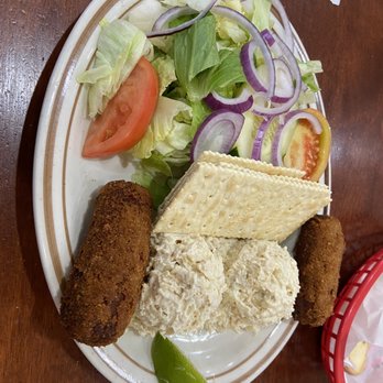 Caribe Cafe Restaurant - Ensalada de Pollo - Cuban Near Me - Miami, Florida