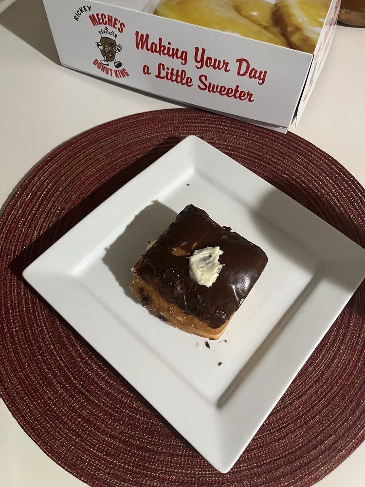 Rickey Meche's Donut King Logo