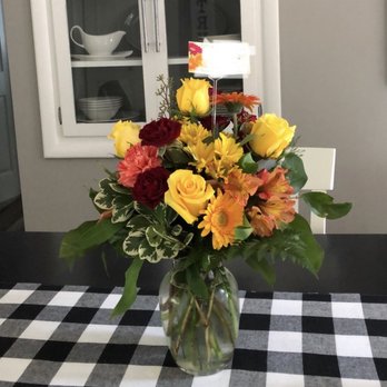 Austins Florist & Gifts - Florists Near Me - Freeland, Michigan