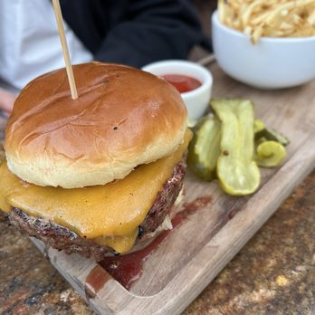 Tin Roof Bistro - Simmzy's Burger TRB - New American Near Me - Manhattan Beach, California Tin Roof Bistro - Simmzy's Burger TRB - New American Near Me - Manhattan Beach, California