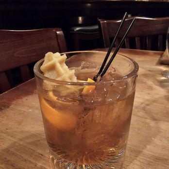 Jessop's Tavern - Whistle Pig old-fashioned - American Near Me - New Castle, Delaware