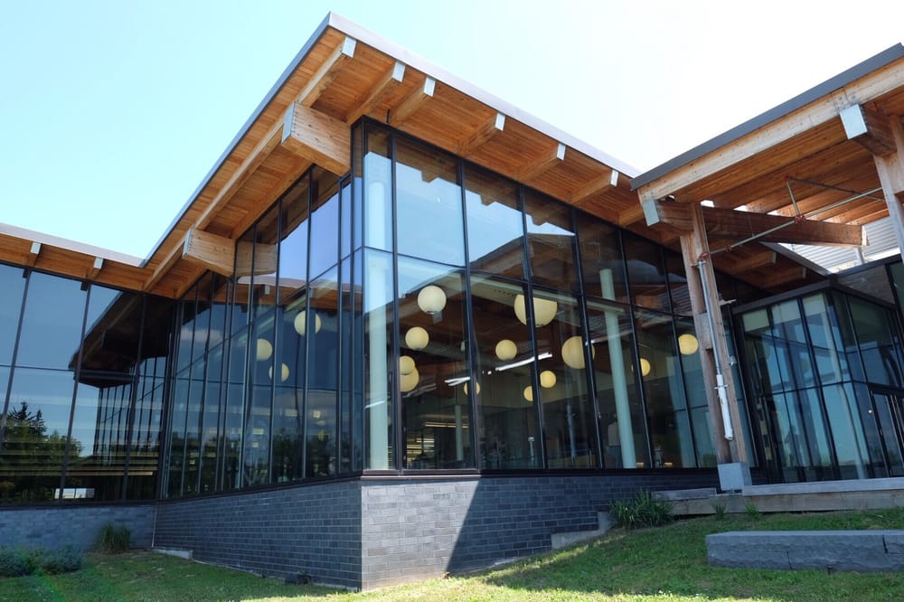 OAK RIDGES COMMUNITY CENTRE Updated August 2024 24 Photos 12895