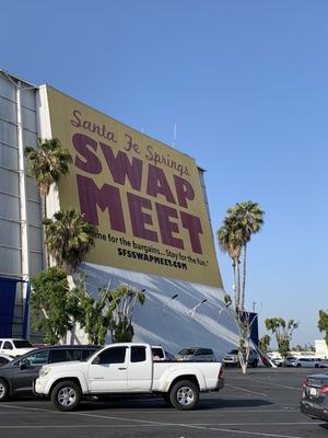 Santa Fe Springs Swap Meet by null