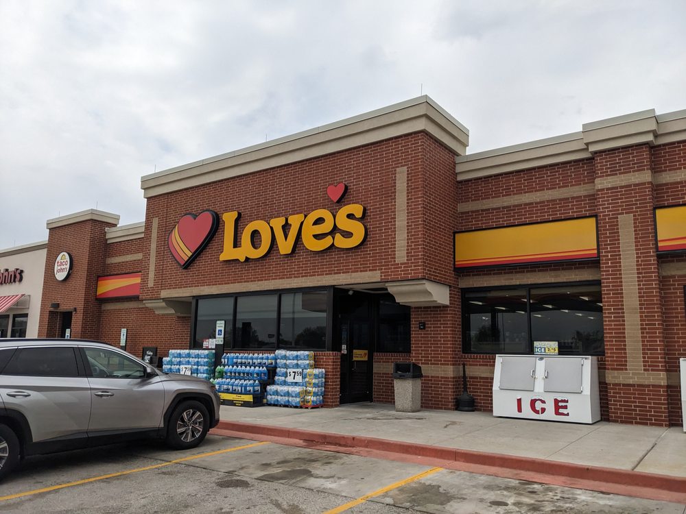 Love's Travel Stop Logo