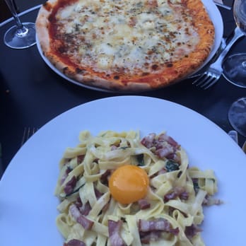 Firmine - Carbonara and 4 cheese pizza - Italian Near Me - Paris, 75 Firmine - Carbonara and 4 cheese pizza - Italian Near Me - Paris, 75