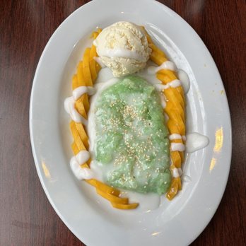 The Coconut Downtown - mango stick rice with coconut ice cream - Thai Near Me - Reno, Nevada The Coconut Downtown - mango stick rice with coconut ice cream - Thai Near Me - Reno, Nevada