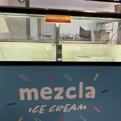 Mezcla Ice Cream - Counter.