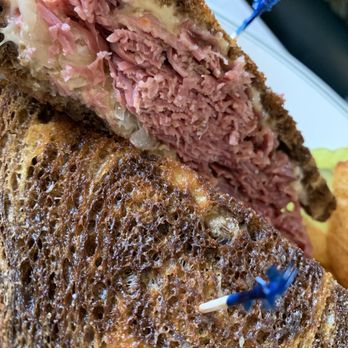 Flo-Anna's Diner - Reuben - Diners Near Me - Shoreline, Washington