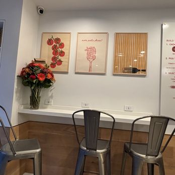 Farina On 2nd - Italian Near Me - New York, New York