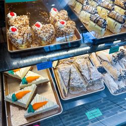 Bonheur Patisserie and Deli