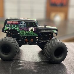 The Hobby Shop - 24 scale rc