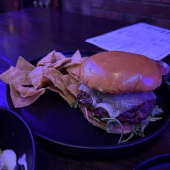 Nason's Beer Hall - Gaslamp Burger - Comfort Food Near Me - San Diego, California