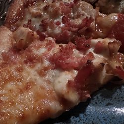 Gionino's Pizzeria of Green - Barbecue Chicken Pizza