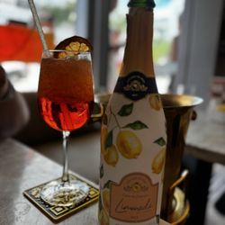 Orange Blossom - Amazing Aperol Spritz