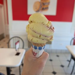 Oberweis Ice Cream and Dairy Store