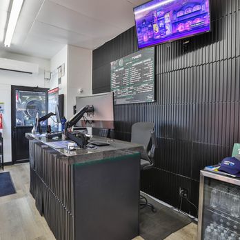 Price Tires - Relax in our clean, comfortable lobby while our experienced technicians take care of your vehicle. - Tires Near Me - Riverside, California Price Tires - Relax in our clean, comfortable lobby while our experienced technicians take care of your vehicle. - Tires Near Me - Riverside, California