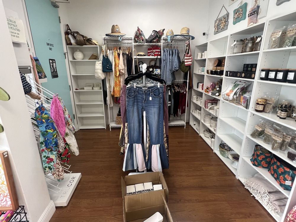 Sand And Sea Boutique Logo
