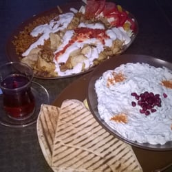 Adana Kebab - Tzatziki i danie z kurczakiem
