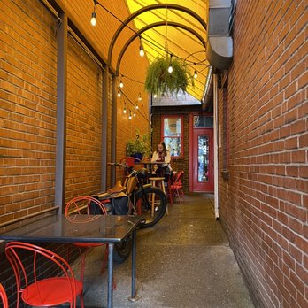 Enrico Biscotti - The alley! - Bakeries Near Me - Pittsburgh, Pennsylvania Enrico Biscotti - The alley! - Bakeries Near Me - Pittsburgh, Pennsylvania