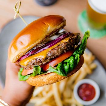Tommy Bahama - All-American Burger - Seafood Near Me - Naples, Florida Tommy Bahama - All-American Burger - Seafood Near Me - Naples, Florida
