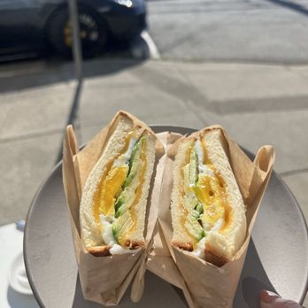 Neighbor's Corner - Breakfast sandwich with avocado on Japanese milk bread - Coffee & Tea Near Me - San Francisco, California Neighbor's Corner - Breakfast sandwich with avocado on Japanese milk bread - Coffee & Tea Near Me - San Francisco, California