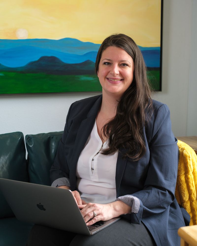 Jessica Lueck, PhD - grief counselor in Vancouver, WA