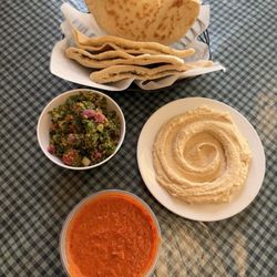 El Harissa Market Cafe - Hummus, harissa dip, tabboulah