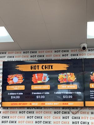 HOT CHIX - Updated December 2025 - 75 Photos & 25 Reviews - 5208 N
