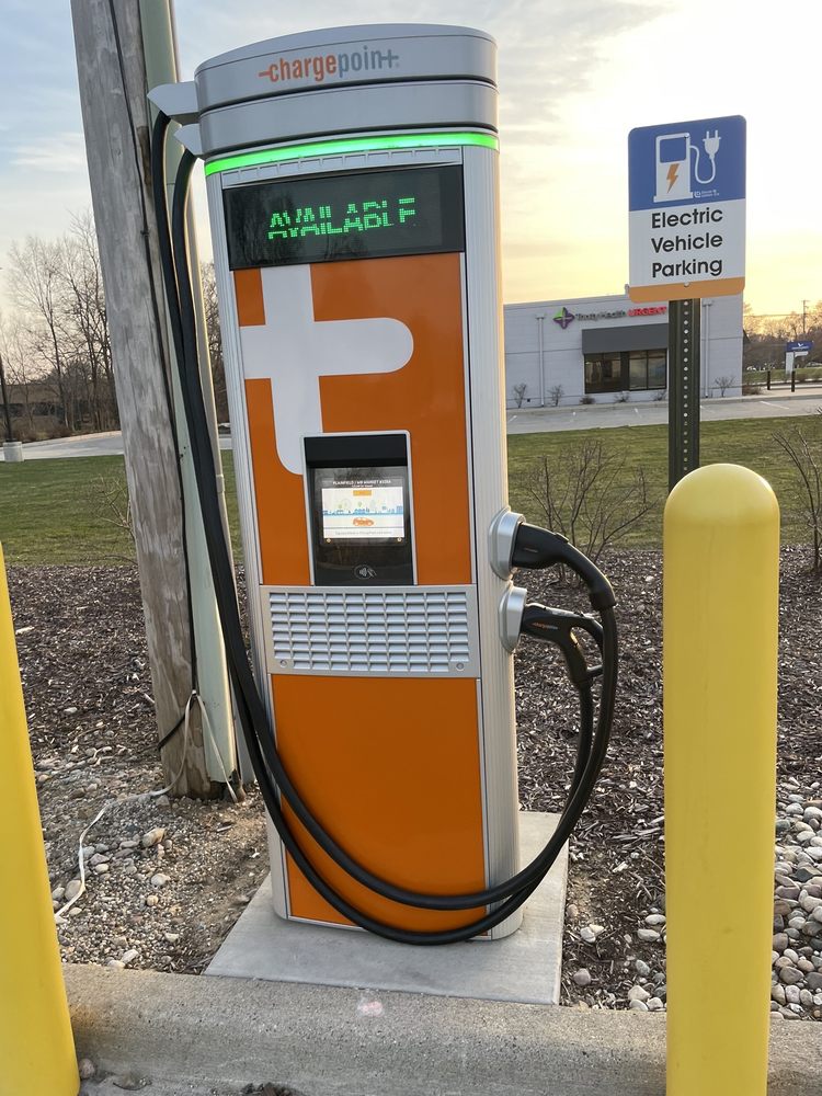 MB PLAINFIELD BP 3110 Plainfield Ave NE, Grand Rapids, Michigan Gas