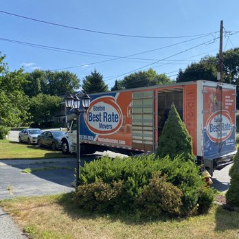 Boston Best Rate Movers - Moving van parked and ready to start loading my items. Excellent team! - Movers Near Me - Waltham, Massachusetts Boston Best Rate Movers - Moving van parked and ready to start loading my items. Excellent team! - Movers Near Me - Waltham, Massachusetts